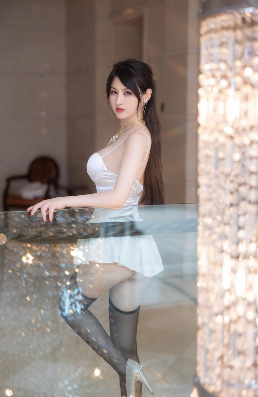 [XiuRen秀人网] 2024.04.23 No.8436 诗诗kiki [83+1P]