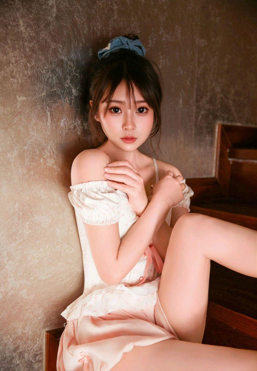 [XiuRen秀人网] 2025.09.05 No.10730 炎恬kitty [69+1P]