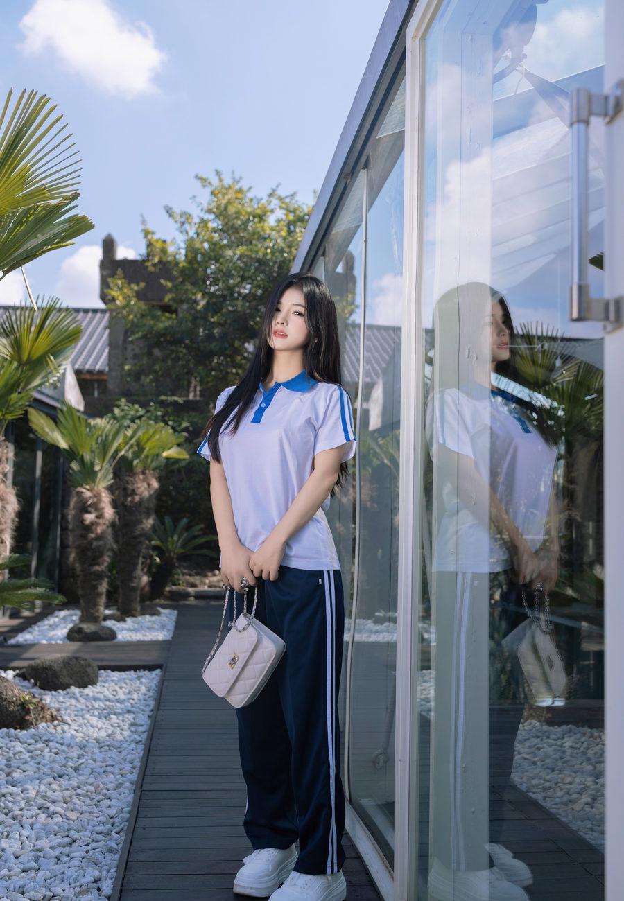 [XiuRen秀人网] 2023.12.27 No.7876 谭小灵 [85+1P]