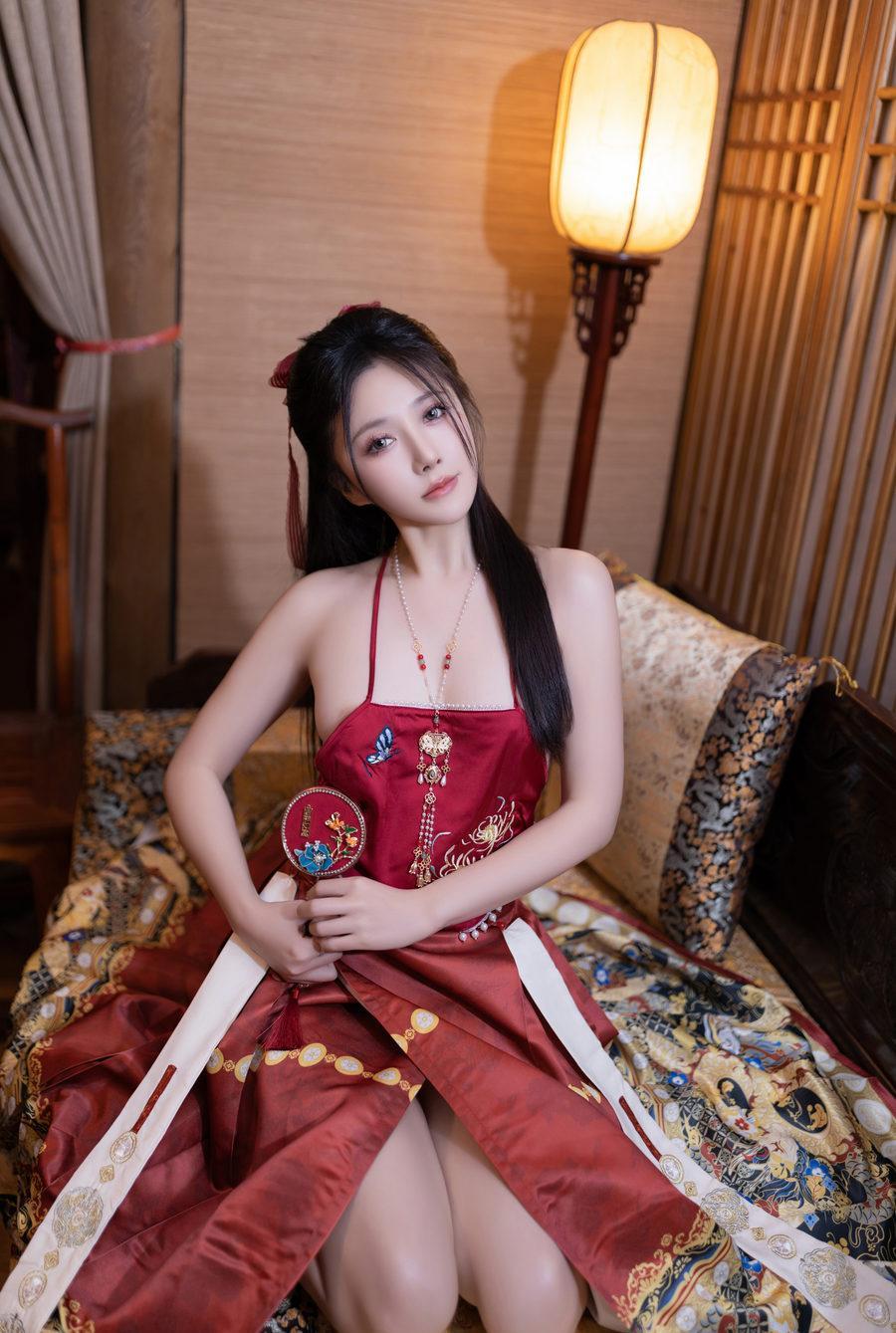 [XiuRen秀人网] 2024.02.08 No.8095 鱼子酱Fish [79+1P]