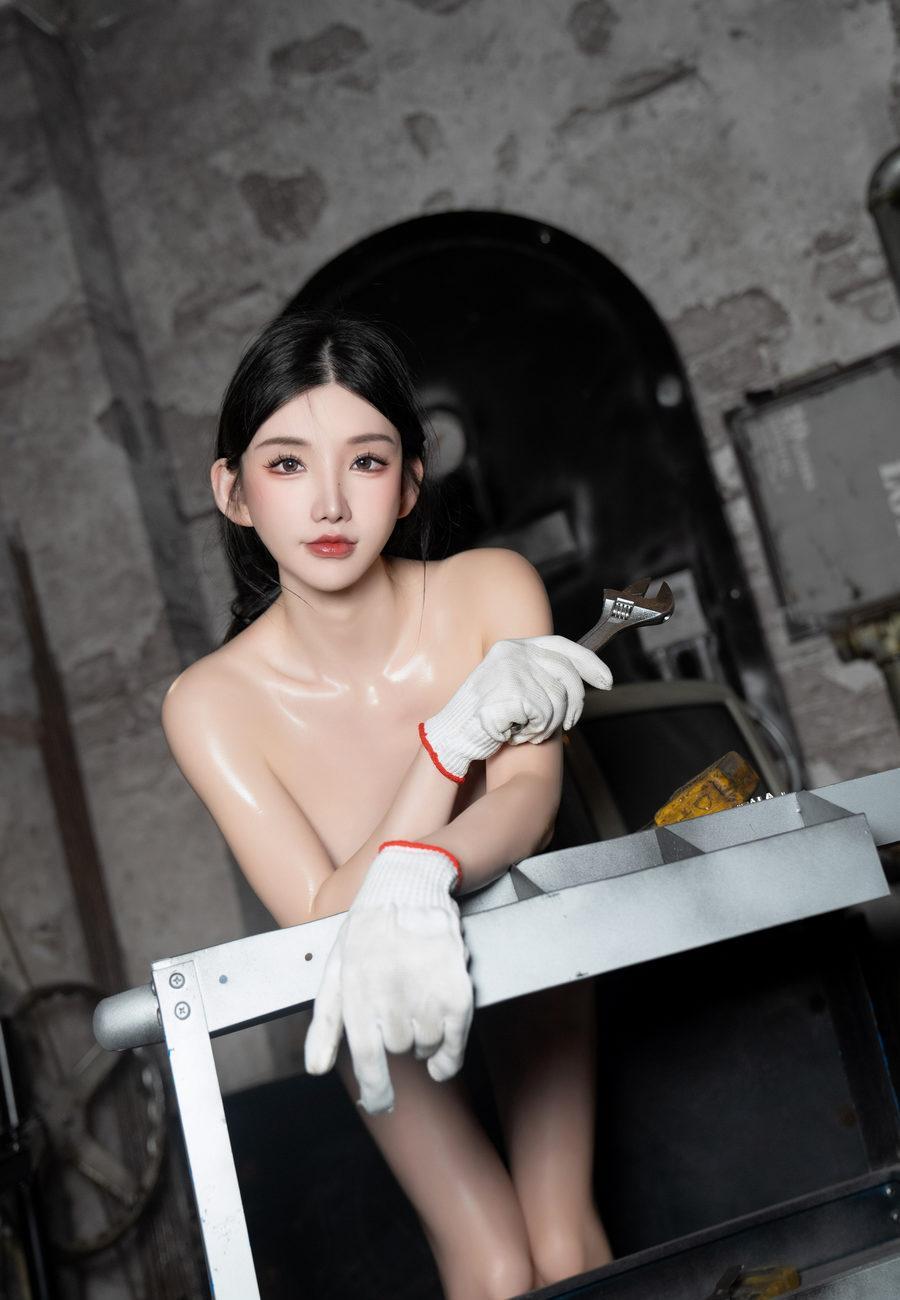 [XiuRen秀人网] 2024.01.25 No.8027 周于希Sally [99+1P]