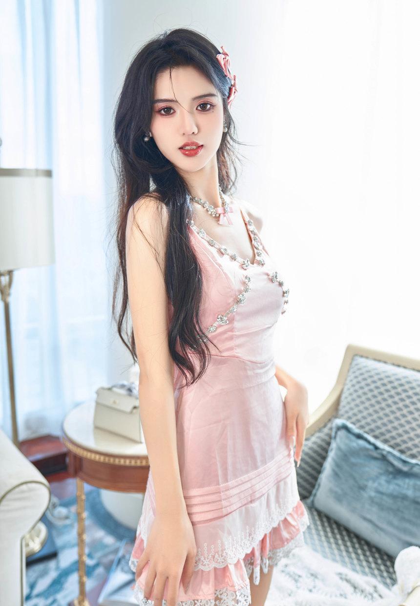 [XiuRen秀人网] 2023.11.01 No.7595 浅浅Danny [102+1P]