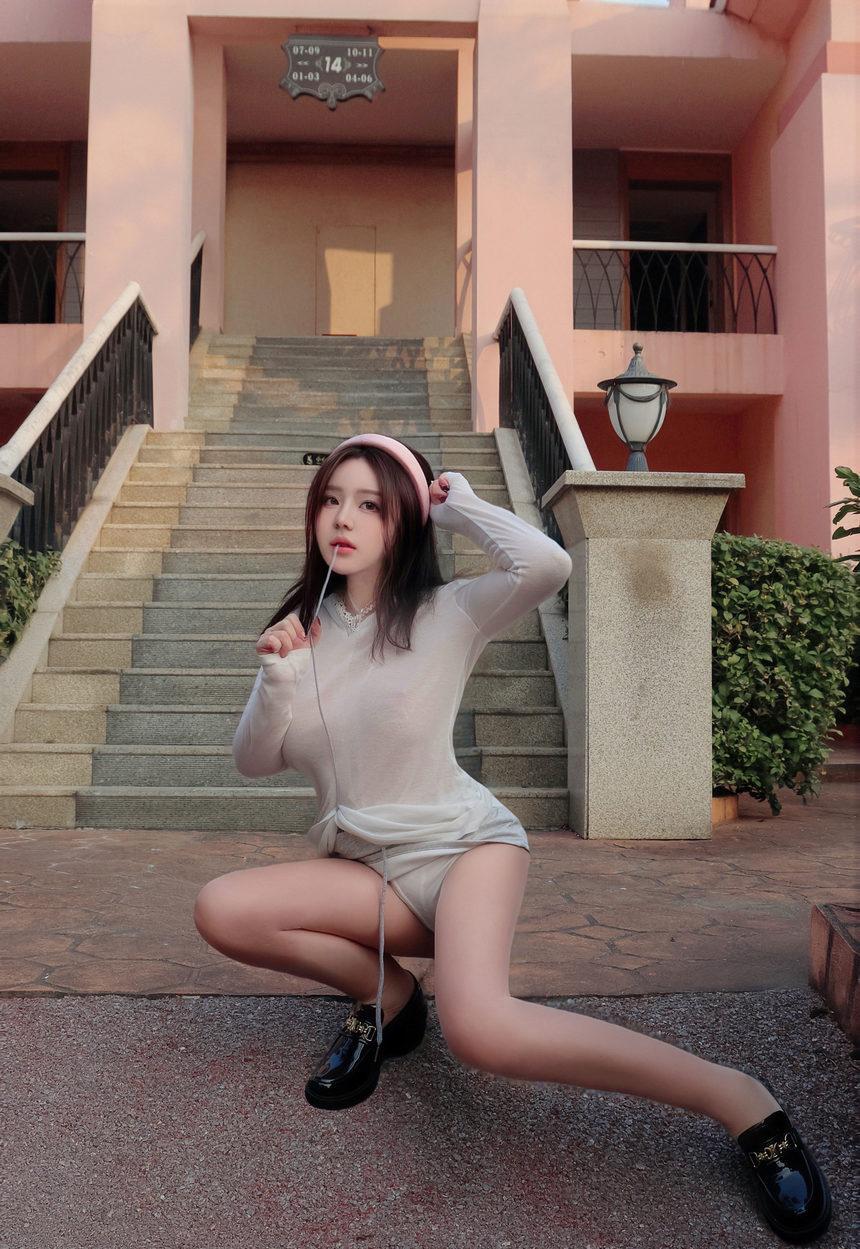 [XiuRen秀人网] 2025.02.21 No.9923 小薯条nienie [50+1P]