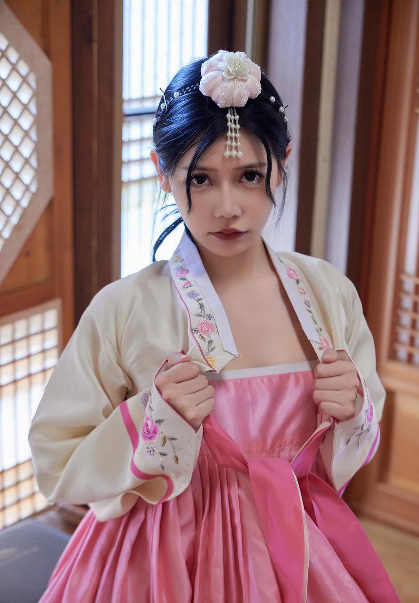 [XiuRen秀人网] 2023.10.26 No.7564 尹甜甜 [69+1P]