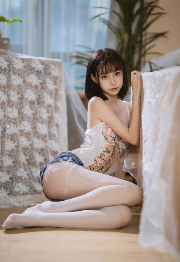 许岚LAN – NO.005 纯欲牛仔短裤[40P/555MB]