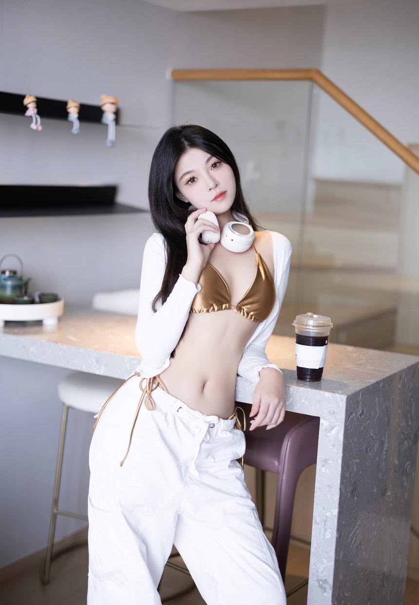 [XiuRen秀人网] 2024.10.10 No.9262 初梦瑶 [83+1P]