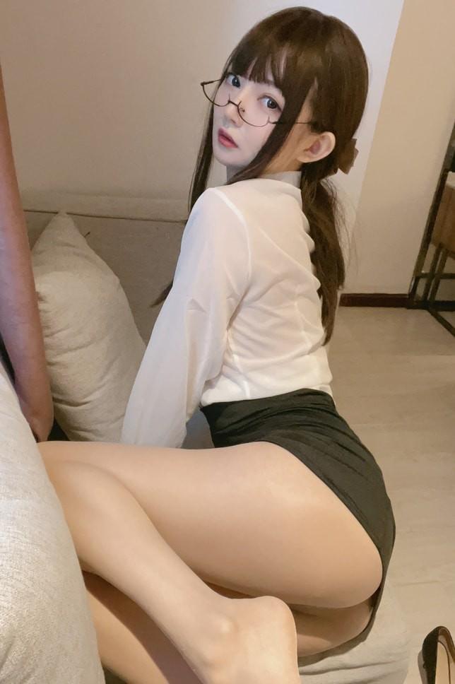 51酱 – NO.10 肉丝眼镜娘[52P7V_421MB]