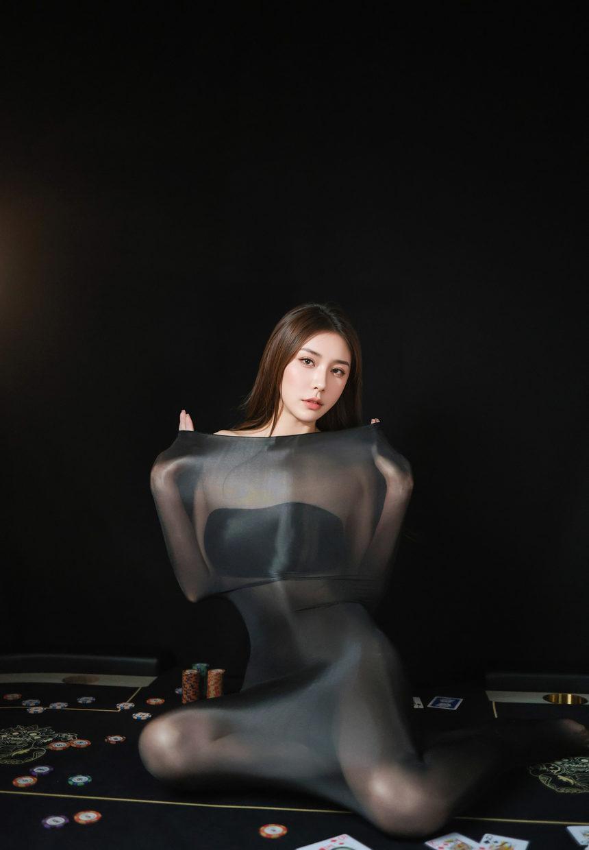 [XiuRen秀人网] 2025.09.01 No.10713 悦兮 [62+1P]