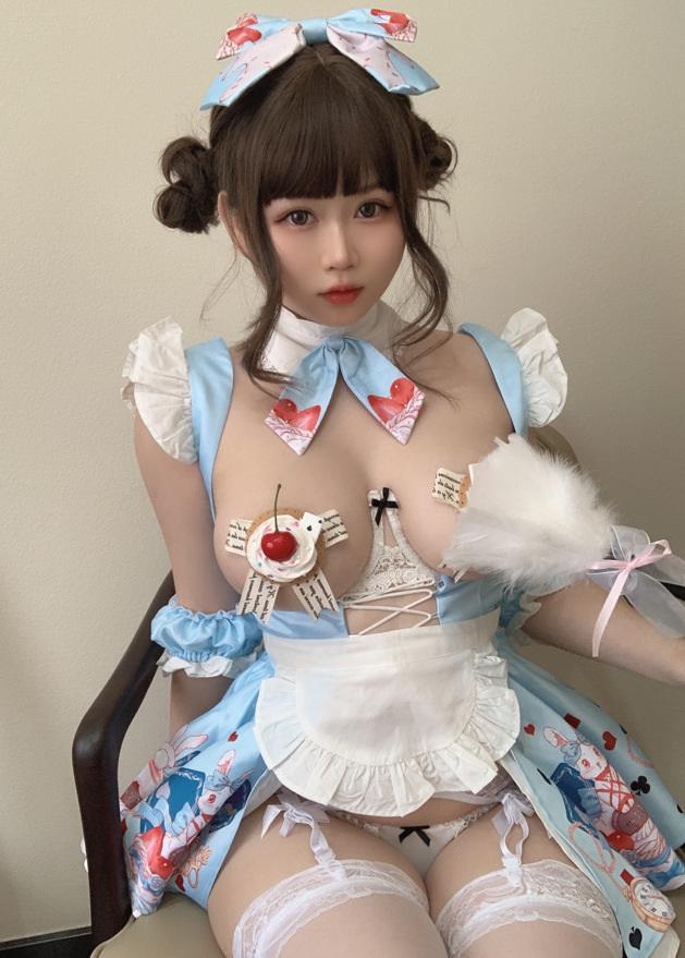 是依酱吖 – NO.052 甜点[30P7V/192MB]