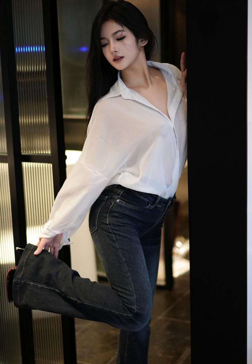 [XiuRen秀人网] 2023.11.10 No.7645 谭小灵 [106+1P]