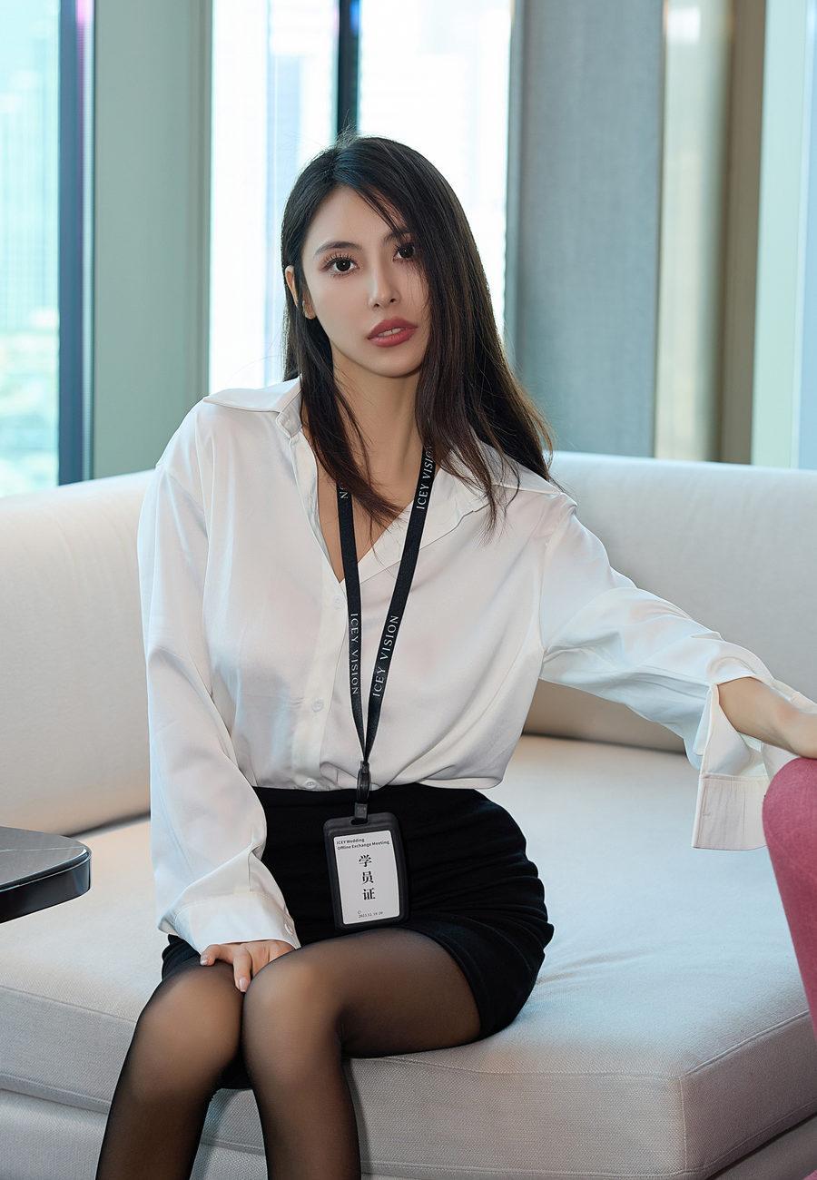 [XiuRen秀人网] 2024.02.29 No.8155 lingyu69 [72+1P]