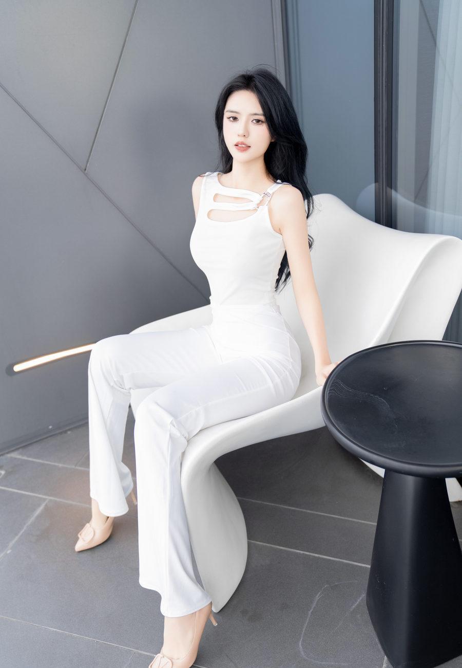 [XiuRen秀人网] 2024.01.10 No.7937 浅浅Danny [82+1P]