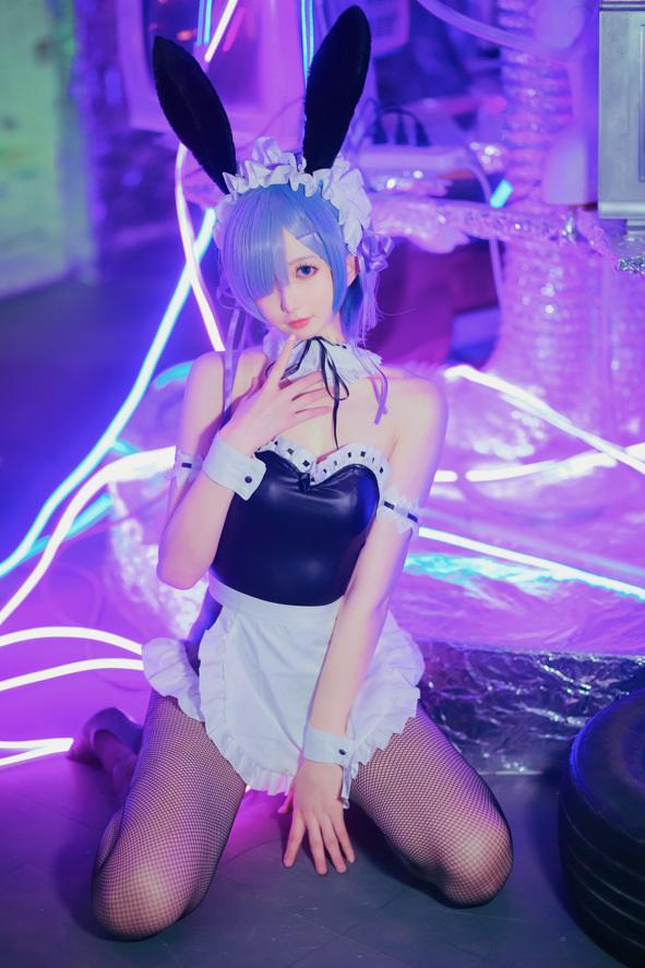 封疆疆v – NO.06 蕾姆兔女郎[18P/210MB]