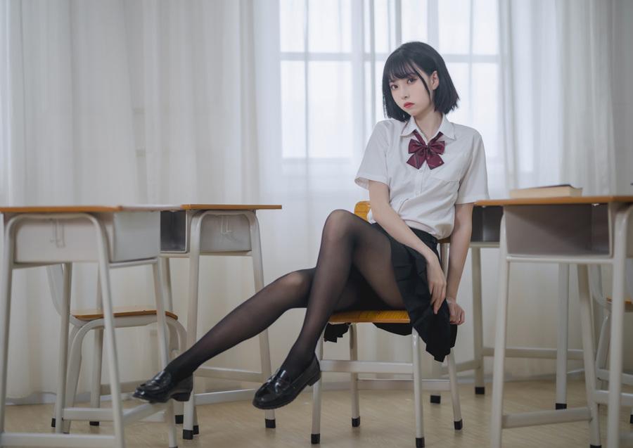 许岚LAN – NO.001 教室jk黑丝[40P/425MB]