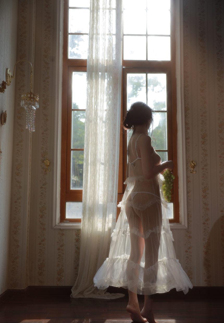 [XiuRen秀人网] 2025.09.24 No.10799 佘贝拉Bella [73+1P]