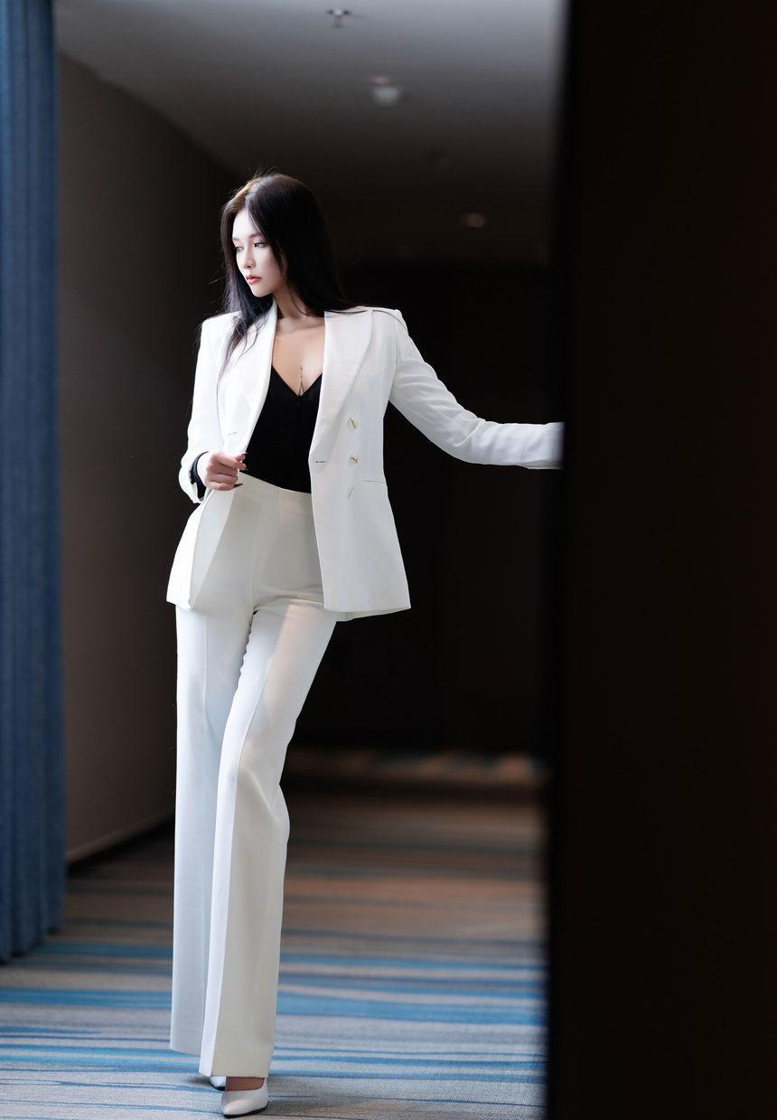 [XiuRen秀人网] 2025.01.14 No.9755 娜比 [91+1P]