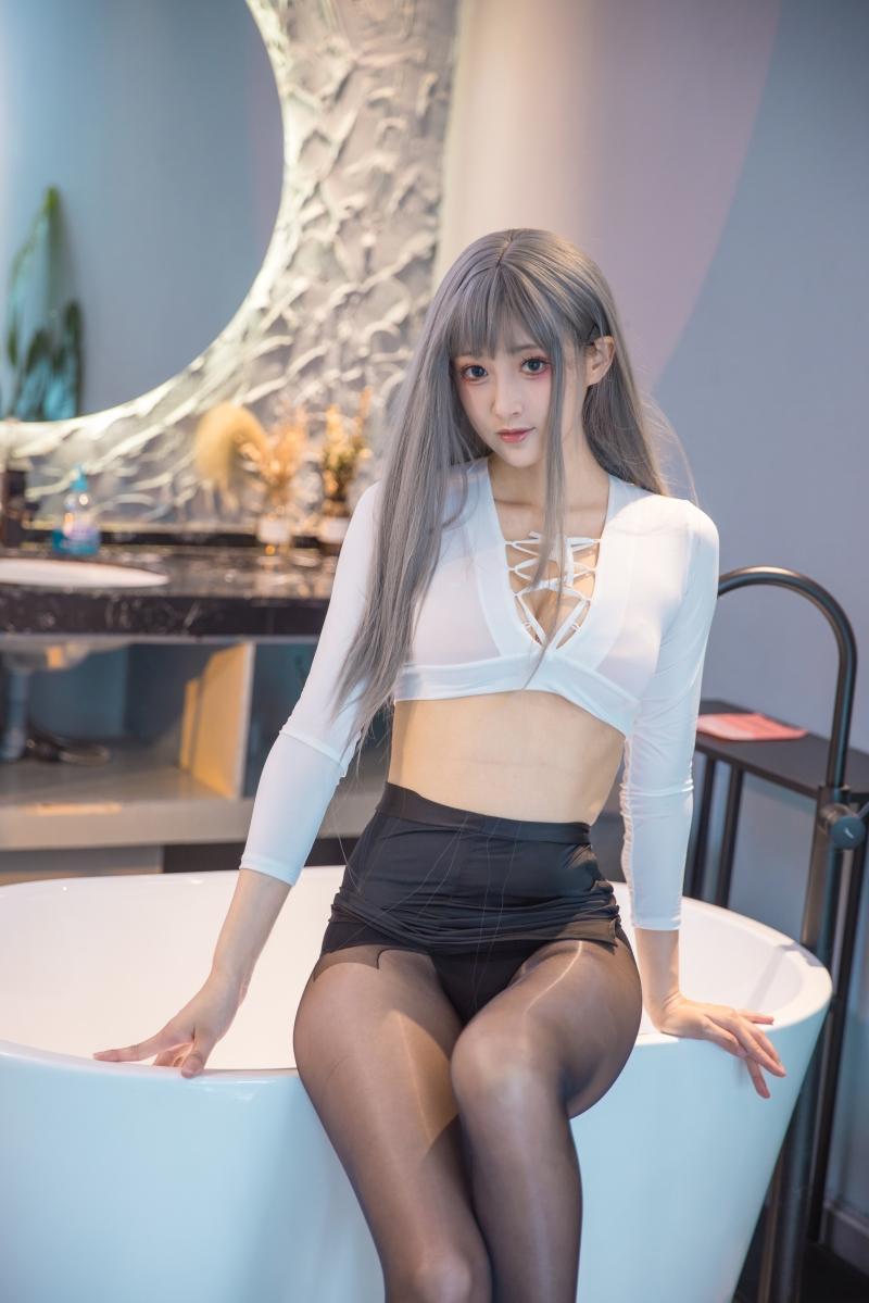 冬马路纱(Luisa_零纱) 浴缸湿身黑丝【23P-425MB】-精品资源