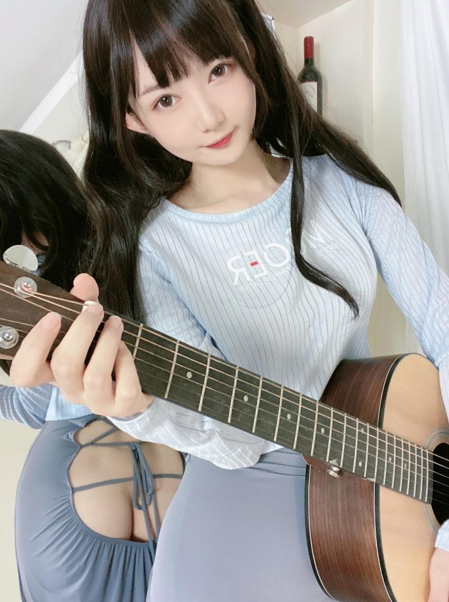 51酱 – 吉他妹妹-值得一看